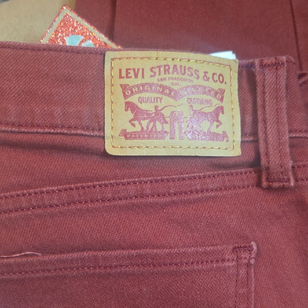 Levi's Women's Skinny Jeans - Burgundy